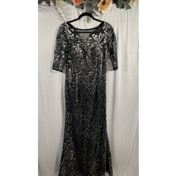 NWT $538 La Femme [ 8 ] Burnout‎ Velvet Column Gown in Black/Gunmetal - Picture 8 of 14